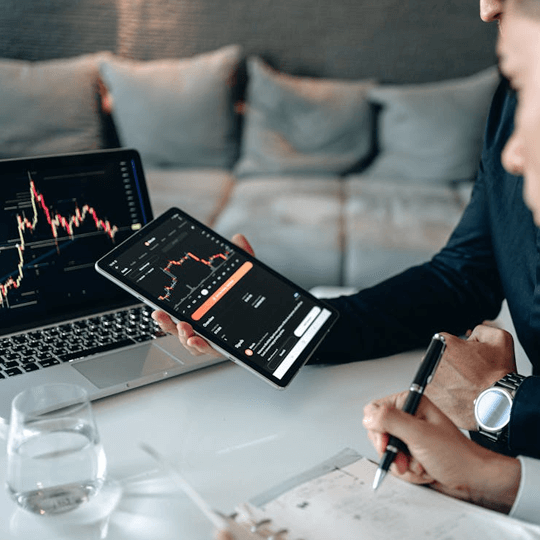 Givirtrinxes - Team von Kryptowährungsexperten